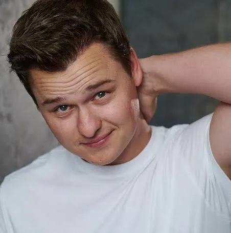Cooper Tomlinson