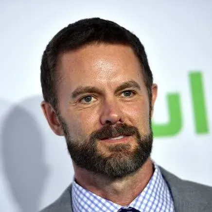 Garret Dillahunt